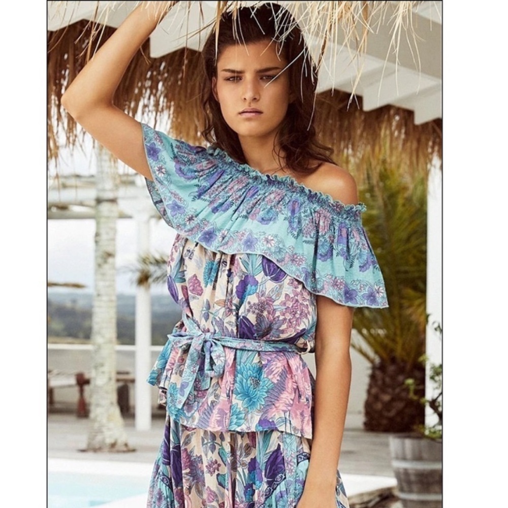 Siren top with belt
